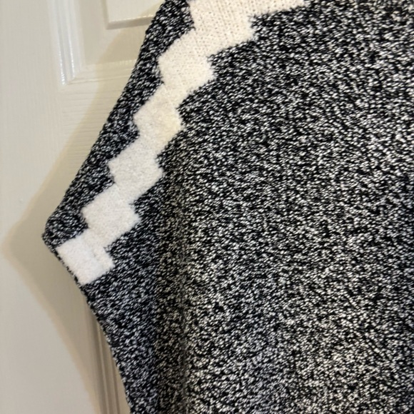 LOFT Aztec Southwestern Sleeveless Turtleneck Women’s Sweater, Size L - Picture 4 of 11